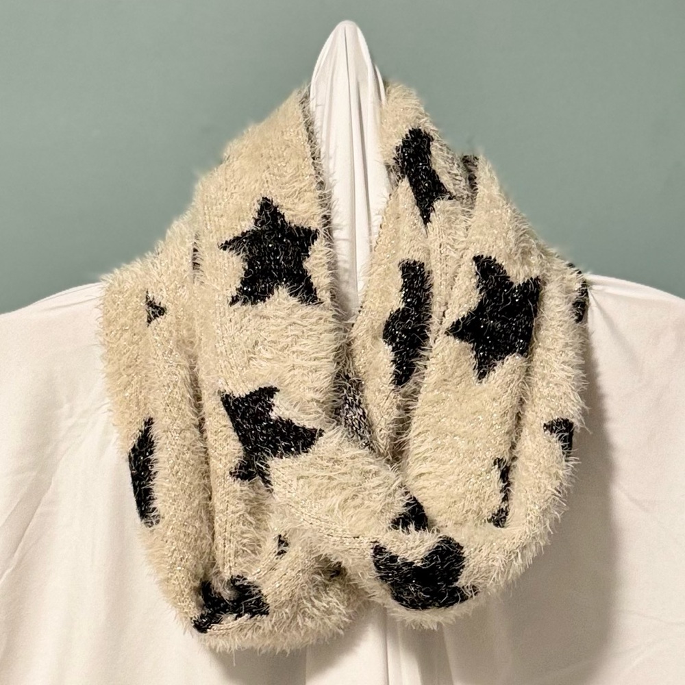 American Eagle Eyelash Knit Star Metallic Thread Infinity Scarf
